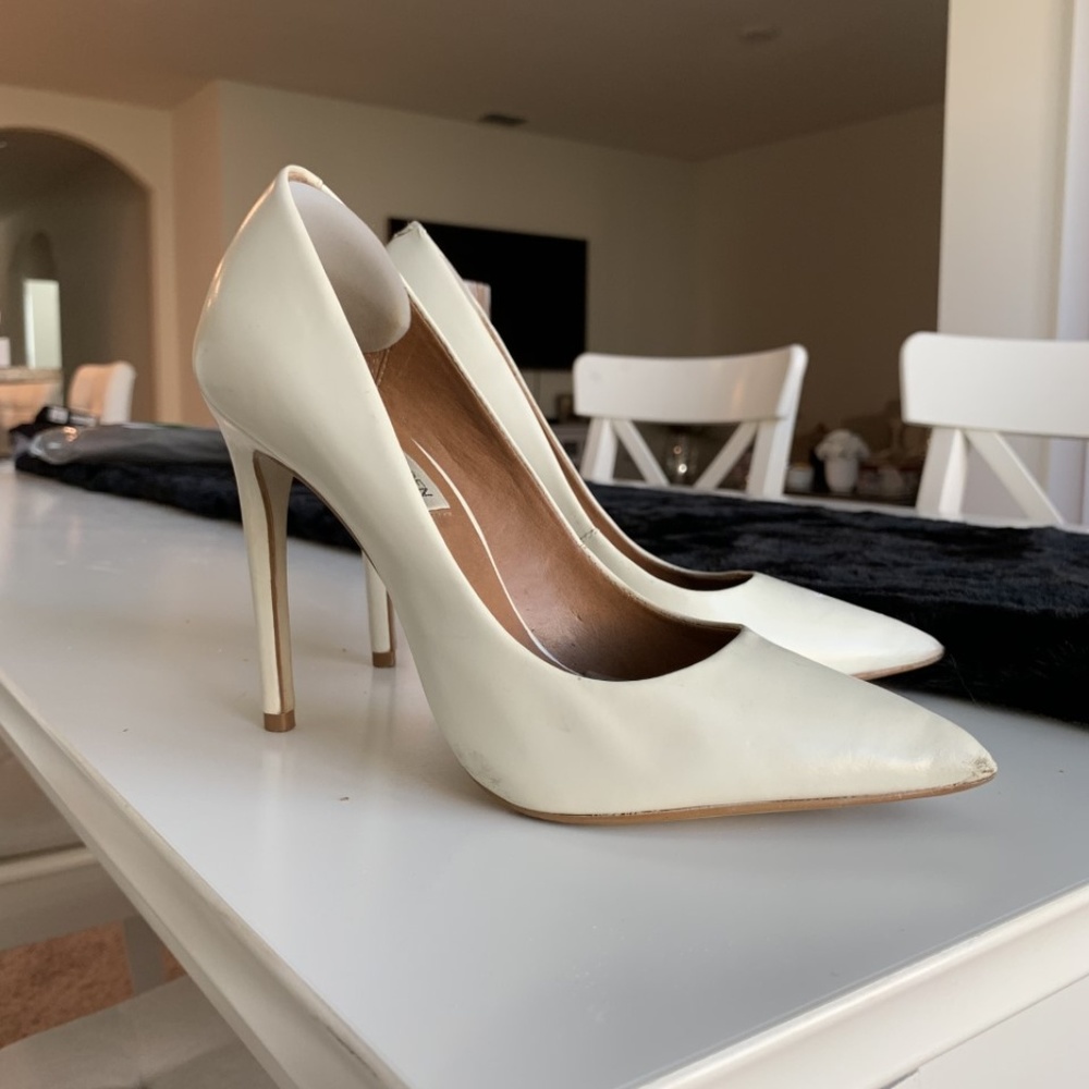 *SOLD*Off-White Proto Heel